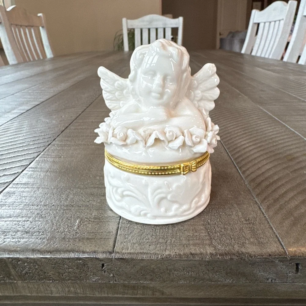 Vintage Cherub Angel Trinket/Jewelry Box Jar Container